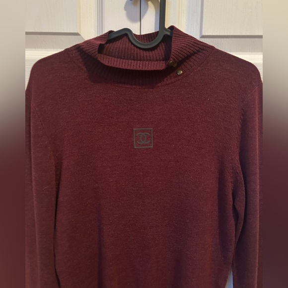 Pullover Sweater ~ size medium - Picture 2 of 6